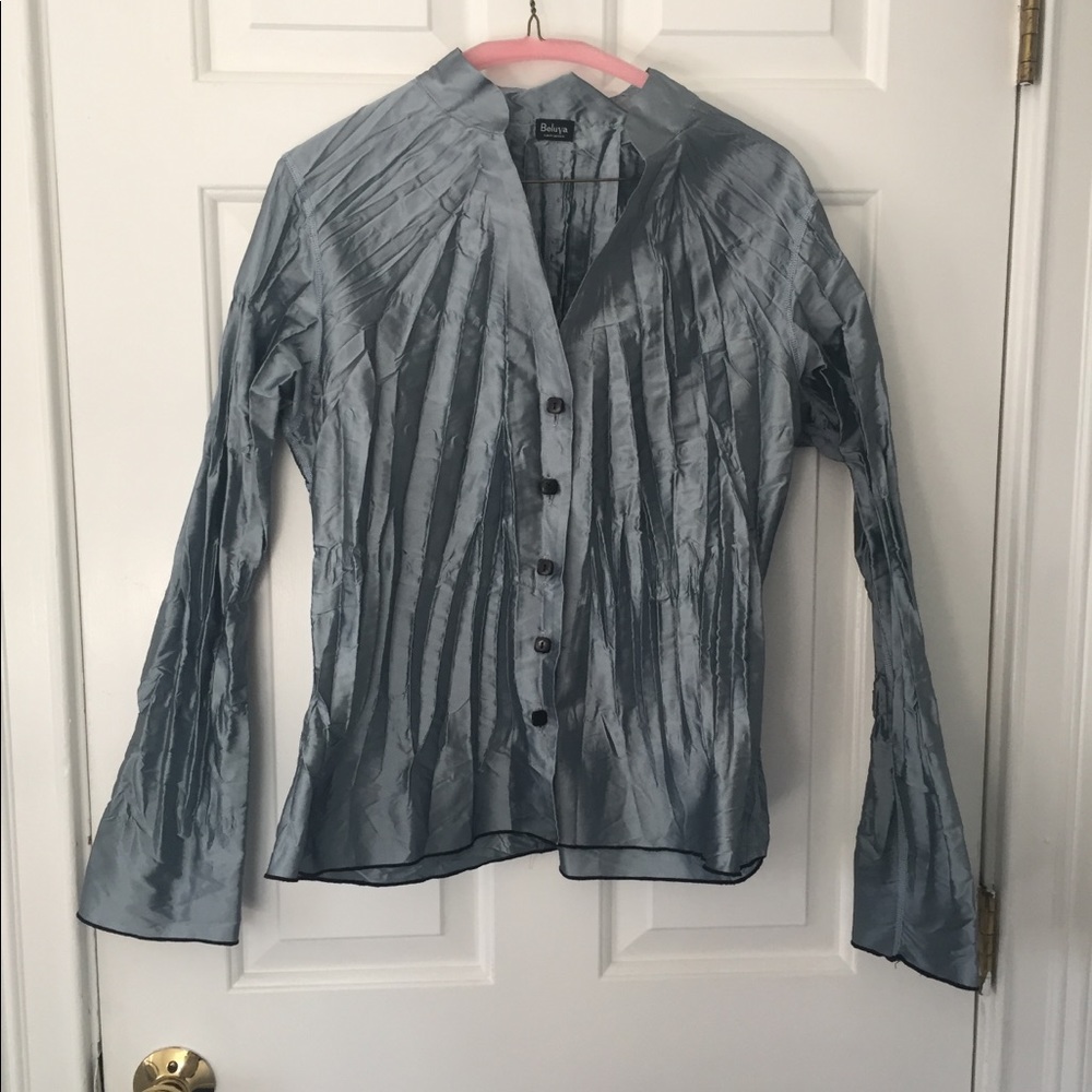 Shimmering blue blouse (Beluva)